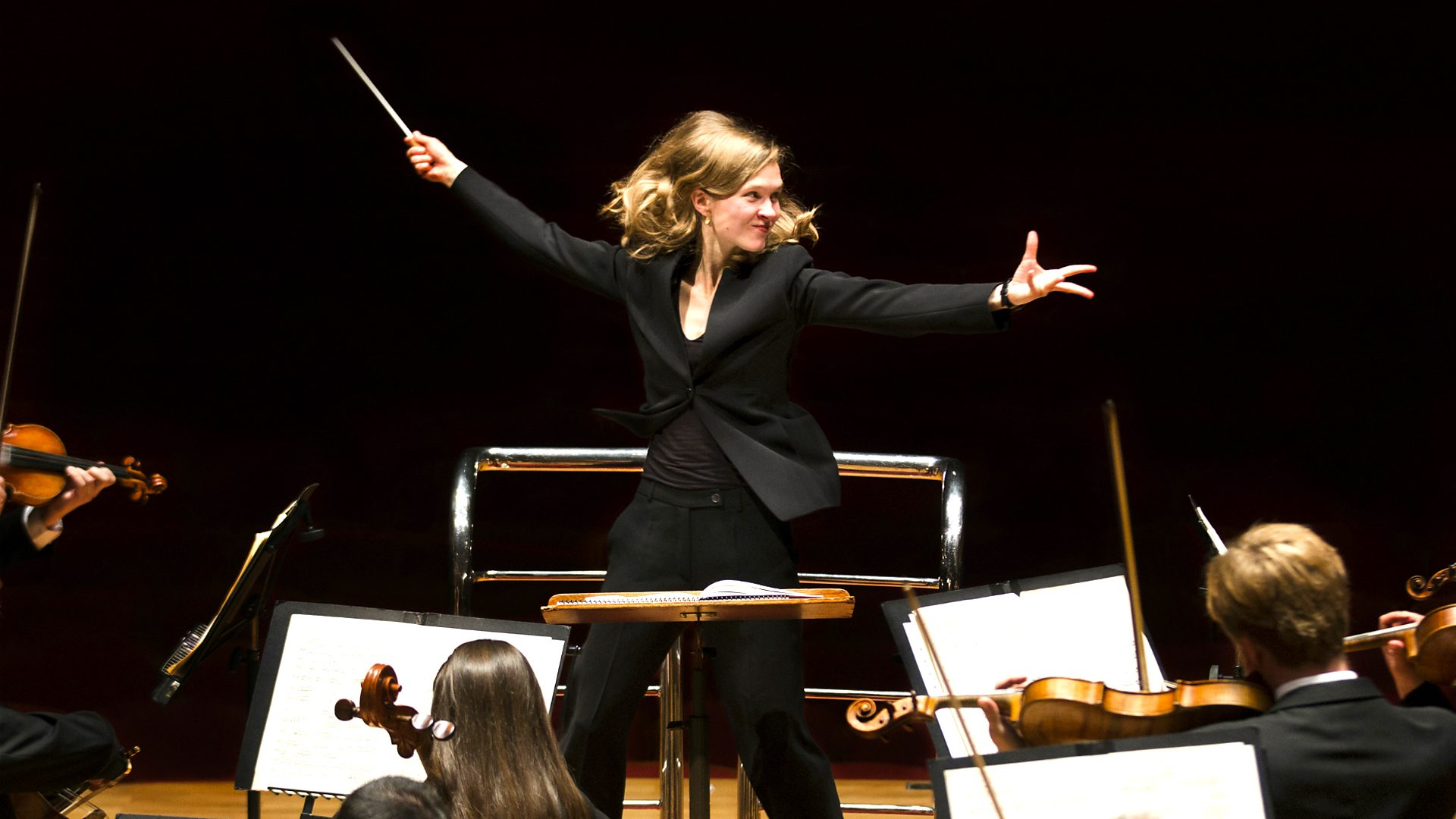 Mirga Gražinytė-Tyla conducting the Birmingham Symphony Orchestra